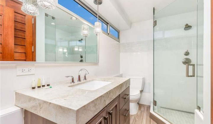2161 Kalia Road,Honolulu,Hawaii,96815,2 Bedrooms Bedrooms,2 BathroomsBathrooms,Condo/Townhouse,Kalia,1,18201919