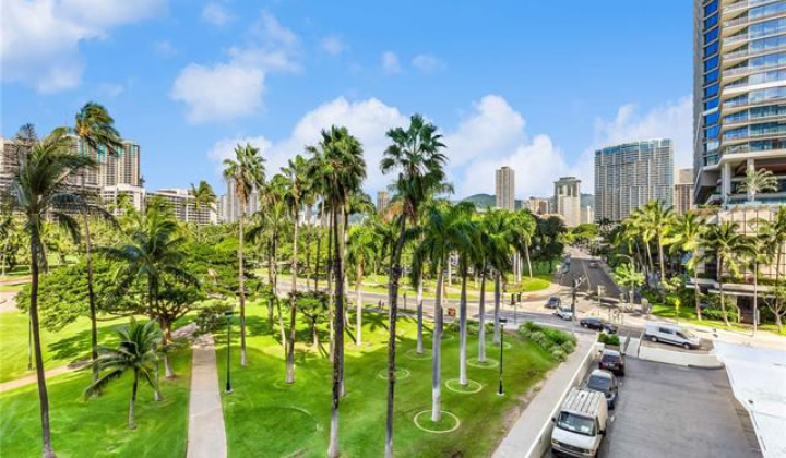 2161 Kalia Road,Honolulu,Hawaii,96815,2 Bedrooms Bedrooms,2 BathroomsBathrooms,Condo/Townhouse,Kalia,1,18201919