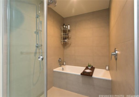1000 Auahi Streets,Honolulu,Hawaii,96814,1 Bedroom Bedrooms,1 BathroomBathrooms,Condo/Townhouse,Auahi,37,18202127