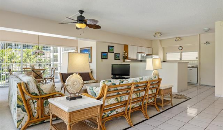 2161 Kalia Road,Honolulu,Hawaii,96815,2 Bedrooms Bedrooms,1 BathroomBathrooms,Condo/Townhouse,Kalia,3,18203522