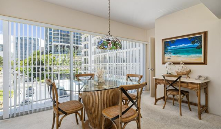 2161 Kalia Road,Honolulu,Hawaii,96815,2 Bedrooms Bedrooms,1 BathroomBathrooms,Condo/Townhouse,Kalia,3,18203522