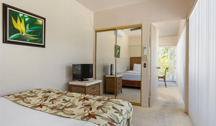 2161 Kalia Road,Honolulu,Hawaii,96815,2 Bedrooms Bedrooms,1 BathroomBathrooms,Condo/Townhouse,Kalia,3,18203522