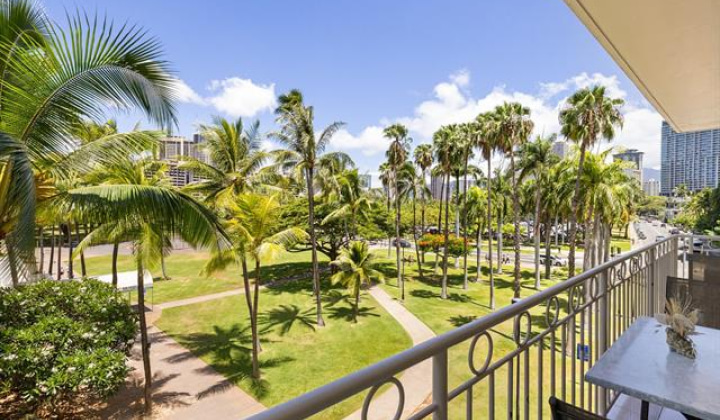 2161 Kalia Road,Honolulu,Hawaii,96815,2 Bedrooms Bedrooms,1 BathroomBathrooms,Condo/Townhouse,Kalia,3,18203522
