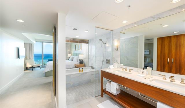 383 Kalaimoku Street,Honolulu,Hawaii,96815,1 Bedroom Bedrooms,1 BathroomBathrooms,Condo/Townhouse,Kalaimoku,31,18203647