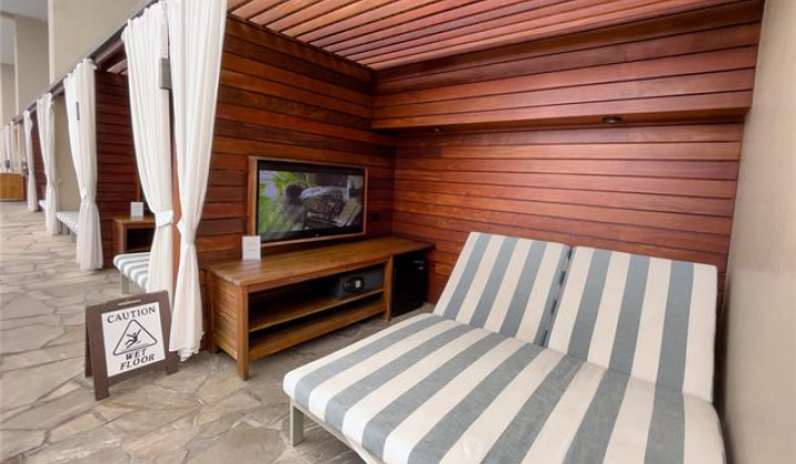 383 Kalaimoku Street,Honolulu,Hawaii,96815,1 Bedroom Bedrooms,1 BathroomBathrooms,Condo/Townhouse,Kalaimoku,31,18203647