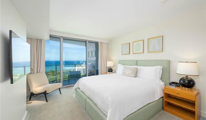 383 Kalaimoku Street,Honolulu,Hawaii,96815,1 Bedroom Bedrooms,1 BathroomBathrooms,Condo/Townhouse,Kalaimoku,31,18203647