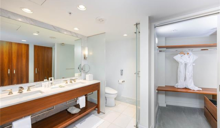383 Kalaimoku Street,Honolulu,Hawaii,96815,1 Bedroom Bedrooms,1 BathroomBathrooms,Condo/Townhouse,Kalaimoku,31,18203647