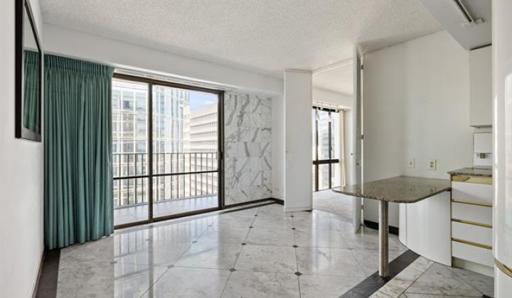 225 Queen Street,Honolulu,Hawaii,96813,2 ベッドルーム ベッドルーム,2 バスルームバスルーム,コンド / タウンハウス,Queen,23,19374039