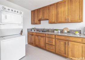1702 Kewalo Street,Honolulu,Hawaii,96822,2 Bedrooms Bedrooms,1 BathroomBathrooms,Condo/Townhouse,Kewalo,4,18204881