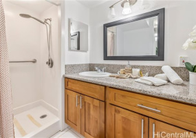 1702 Kewalo Street,Honolulu,Hawaii,96822,2 Bedrooms Bedrooms,1 BathroomBathrooms,Condo/Townhouse,Kewalo,4,18204881