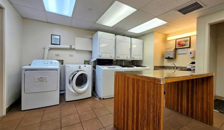 440 Olohana Street,Honolulu,Hawaii,96815,1 BathroomBathrooms,Condo/Townhouse,Olohana,17,18205360