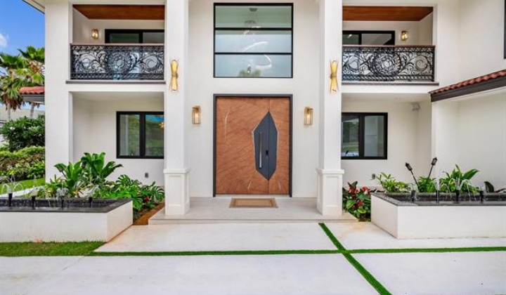 123 Waihili Place,Honolulu,Hawaii,96825,5 Bedrooms Bedrooms,5 BathroomsBathrooms,Single family,Waihili,19374556