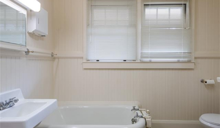 1616 Makiki Street,Honolulu,Hawaii,96822,3 Bedrooms Bedrooms,2 BathroomsBathrooms,Single family,Makiki,18205720