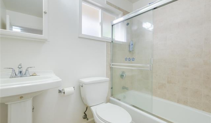 1616 Makiki Street,Honolulu,Hawaii,96822,3 Bedrooms Bedrooms,2 BathroomsBathrooms,Single family,Makiki,18205720