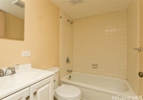 1260 Richard Lane,Honolulu,Hawaii,96819,2 Bedrooms Bedrooms,1 BathroomBathrooms,Condo/Townhouse,Richard,2,17797761