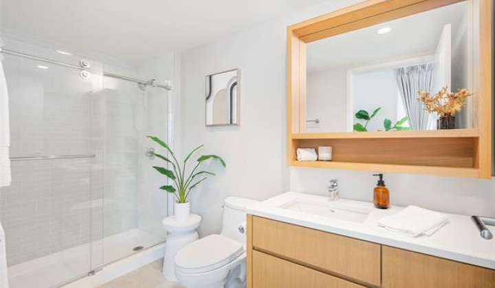 1388 Kapiolani Boulevard,Honolulu,Hawaii,96814,2 Bedrooms Bedrooms,2 BathroomsBathrooms,Condo/Townhouse,Kapiolani,33,18206638