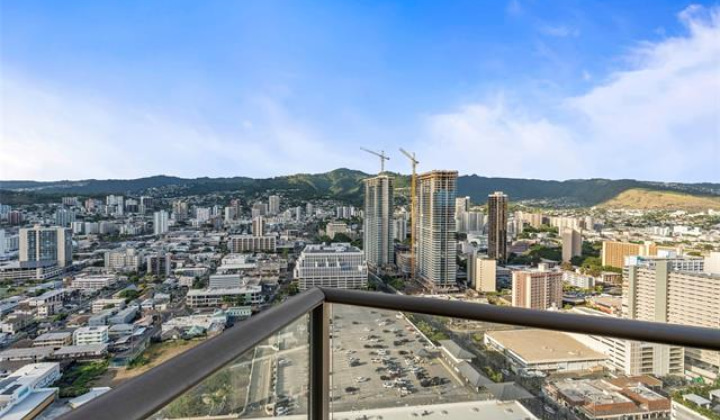 1388 Kapiolani Boulevard,Honolulu,Hawaii,96814,2 Bedrooms Bedrooms,2 BathroomsBathrooms,Condo/Townhouse,Kapiolani,33,18206638