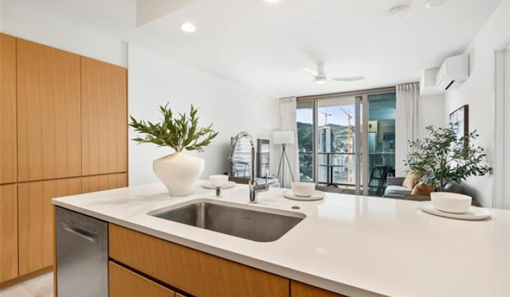 1388 Kapiolani Boulevard,Honolulu,Hawaii,96814,2 Bedrooms Bedrooms,2 BathroomsBathrooms,Condo/Townhouse,Kapiolani,33,18206638