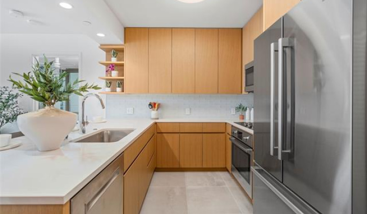 1388 Kapiolani Boulevard,Honolulu,Hawaii,96814,2 Bedrooms Bedrooms,2 BathroomsBathrooms,Condo/Townhouse,Kapiolani,33,18206638