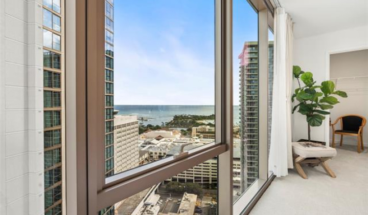 1388 Kapiolani Boulevard,Honolulu,Hawaii,96814,2 Bedrooms Bedrooms,2 BathroomsBathrooms,Condo/Townhouse,Kapiolani,33,18206638