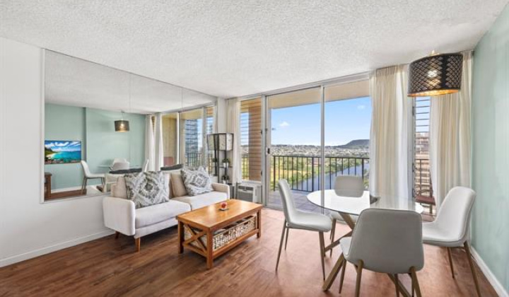 2345 Ala Wai Boulevard,Honolulu,Hawaii,96815,2 ベッドルーム ベッドルーム,2 バスルームバスルーム,コンド / タウンハウス,Ala Wai,19,19375786