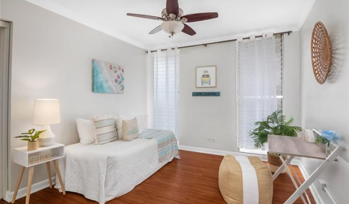 2222 Aloha Drive,Honolulu,Hawaii,96815,2 Bedrooms Bedrooms,2 BathroomsBathrooms,Condo/Townhouse,Aloha,5,18208089
