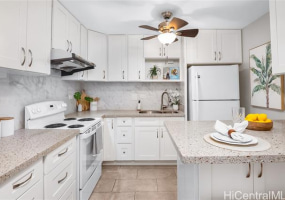 2222 Aloha Drive,Honolulu,Hawaii,96815,2 Bedrooms Bedrooms,2 BathroomsBathrooms,Condo/Townhouse,Aloha,5,18208089