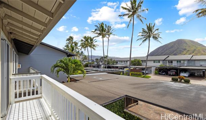 822 Koko Isle Circle,Honolulu,Hawaii,96825,4 Bedrooms Bedrooms,3 BathroomsBathrooms,Condo/Townhouse,Koko Isle,1,18208186