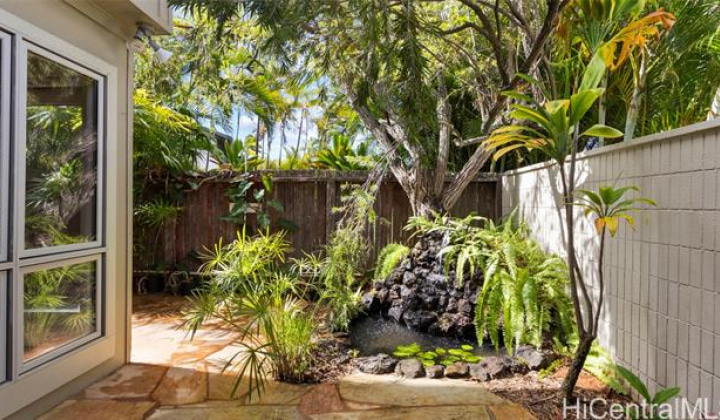 822 Koko Isle Circle,Honolulu,Hawaii,96825,4 Bedrooms Bedrooms,3 BathroomsBathrooms,Condo/Townhouse,Koko Isle,1,18208186