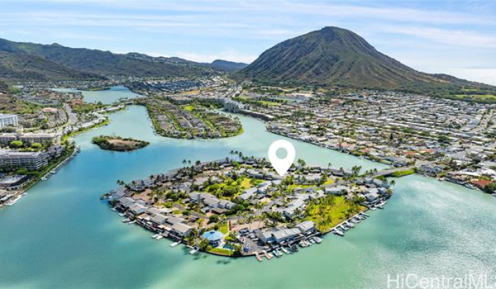 822 Koko Isle Circle,Honolulu,Hawaii,96825,4 Bedrooms Bedrooms,3 BathroomsBathrooms,Condo/Townhouse,Koko Isle,1,18208186