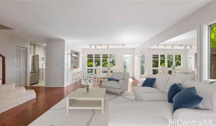 822 Koko Isle Circle,Honolulu,Hawaii,96825,4 Bedrooms Bedrooms,3 BathroomsBathrooms,Condo/Townhouse,Koko Isle,1,18208186