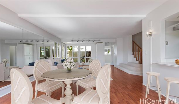 822 Koko Isle Circle,Honolulu,Hawaii,96825,4 Bedrooms Bedrooms,3 BathroomsBathrooms,Condo/Townhouse,Koko Isle,1,18208186