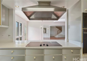 822 Koko Isle Circle,Honolulu,Hawaii,96825,4 Bedrooms Bedrooms,3 BathroomsBathrooms,Condo/Townhouse,Koko Isle,1,18208186