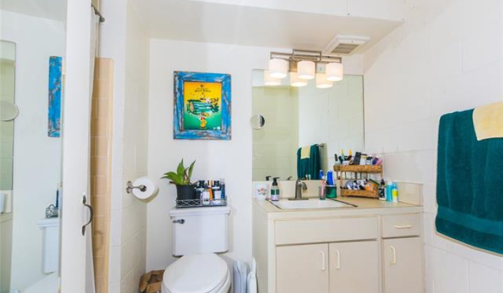 1330 Wilder Avenue,Honolulu,Hawaii,96822,1 Bedroom Bedrooms,1 BathroomBathrooms,Condo/Townhouse,Wilder,2,18208274