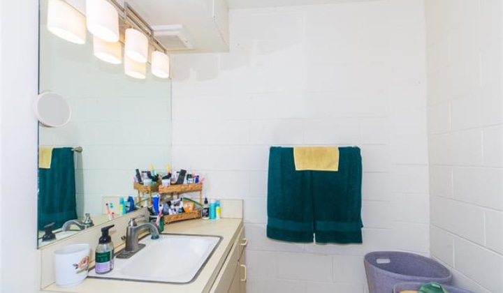 1330 Wilder Avenue,Honolulu,Hawaii,96822,1 Bedroom Bedrooms,1 BathroomBathrooms,Condo/Townhouse,Wilder,2,18208274