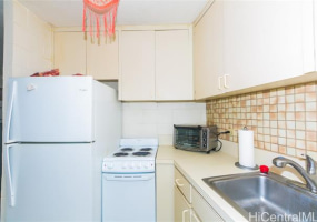 1330 Wilder Avenue,Honolulu,Hawaii,96822,1 Bedroom Bedrooms,1 BathroomBathrooms,Condo/Townhouse,Wilder,2,18208274
