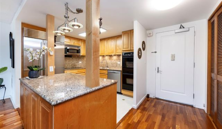 1350 Ala Moana Boulevard,Honolulu,Hawaii,96814,2 Bedrooms Bedrooms,2 BathroomsBathrooms,Condo/Townhouse,Ala Moana,8,18208411