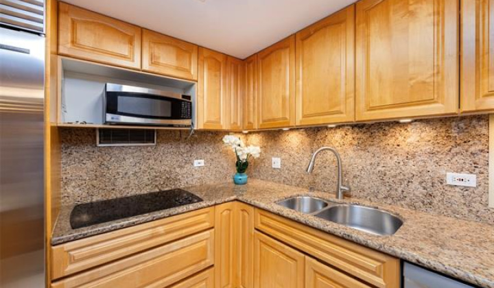 1350 Ala Moana Boulevard,Honolulu,Hawaii,96814,2 Bedrooms Bedrooms,2 BathroomsBathrooms,Condo/Townhouse,Ala Moana,8,18208411