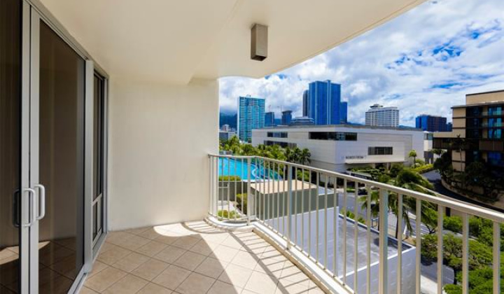 1350 Ala Moana Boulevard,Honolulu,Hawaii,96814,2 Bedrooms Bedrooms,2 BathroomsBathrooms,Condo/Townhouse,Ala Moana,8,18208411