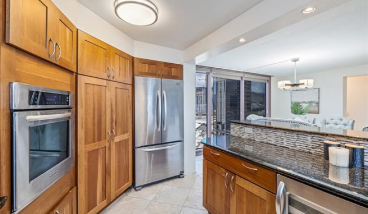 415 South Street,Honolulu,Hawaii,96813,2 Bedrooms Bedrooms,2 BathroomsBathrooms,Condo/Townhouse,South,18,18208948