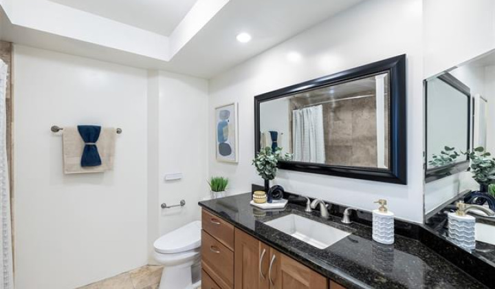 415 South Street,Honolulu,Hawaii,96813,2 Bedrooms Bedrooms,2 BathroomsBathrooms,Condo/Townhouse,South,18,18208948