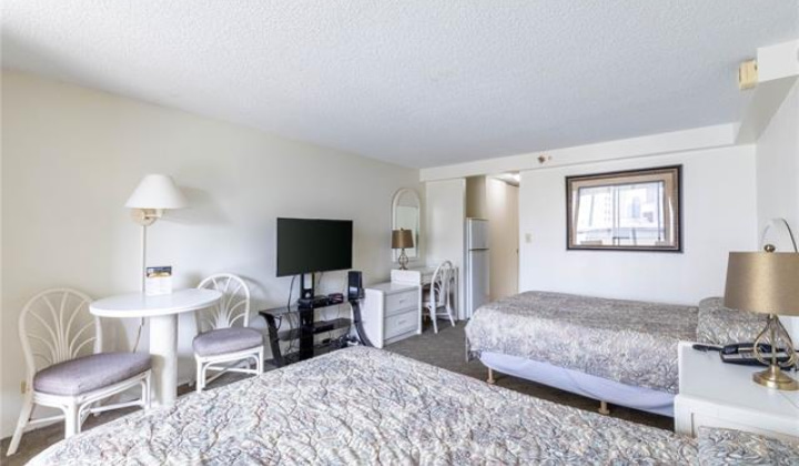 445 Seaside Avenue,Honolulu,Hawaii,96815,1 BathroomBathrooms,Condo/Townhouse,Seaside,11,18209380