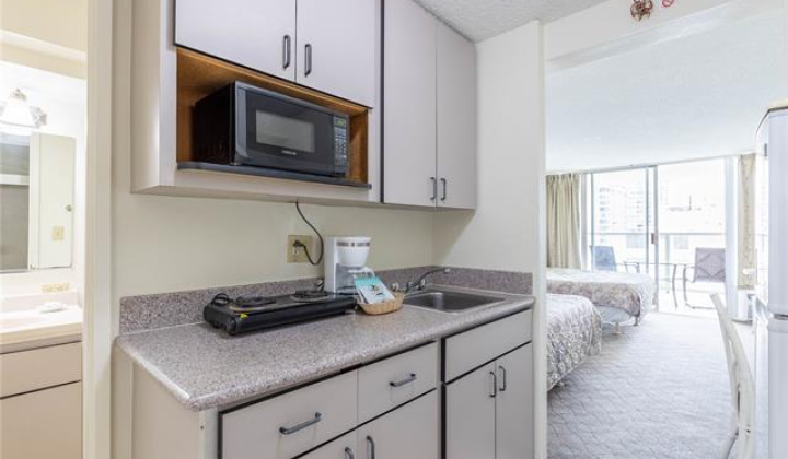 445 Seaside Avenue,Honolulu,Hawaii,96815,1 BathroomBathrooms,Condo/Townhouse,Seaside,11,18209380