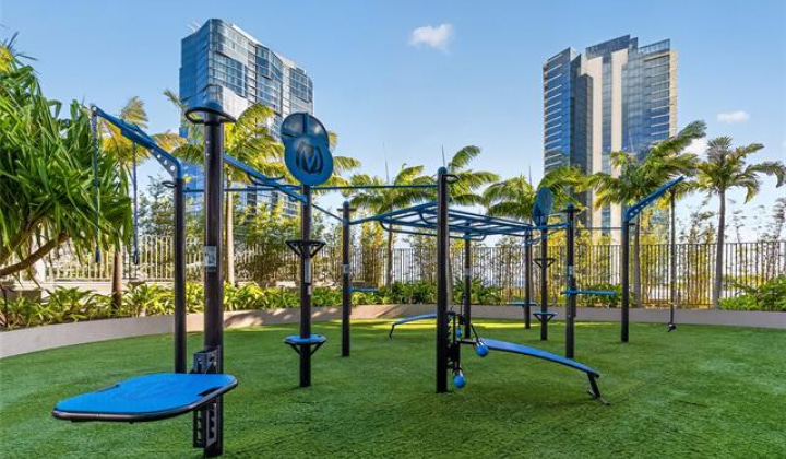 1001 queen Street,Honolulu,Hawaii,96814,2 Bedrooms Bedrooms,2 BathroomsBathrooms,Condo/Townhouse,queen,26,19399711