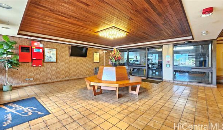 2415 Ala Wai Boulevard,Honolulu,Hawaii,96815,2 ベッドルーム ベッドルーム,1 バスルームバスルーム,コンド / タウンハウス,Ala Wai,14,18675056