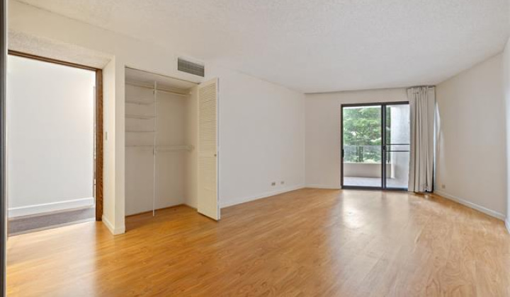 555 Hahaione Street,Honolulu,Hawaii,96825,1 ベッドルーム ベッドルーム,2 バスルームバスルーム,コンド / タウンハウス,Hahaione,5,19380648