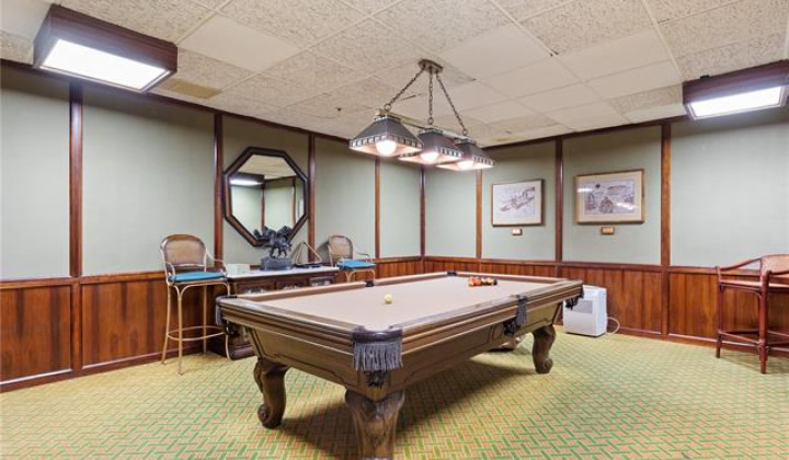 555 Hahaione Street,Honolulu,Hawaii,96825,1 ベッドルーム ベッドルーム,2 バスルームバスルーム,コンド / タウンハウス,Hahaione,5,19380648