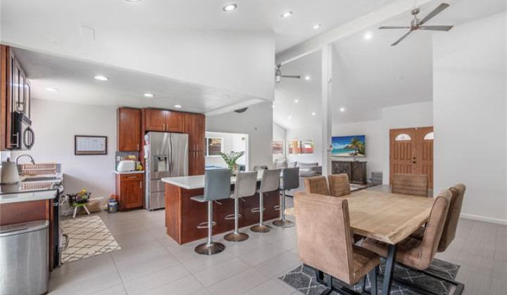 643 Kalanipuu Street,Honolulu,Hawaii,96825,5 Bedrooms Bedrooms,3 BathroomsBathrooms,Single family,Kalanipuu,18210345