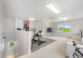 643 Kalanipuu Street,Honolulu,Hawaii,96825,5 Bedrooms Bedrooms,3 BathroomsBathrooms,Single family,Kalanipuu,18210345