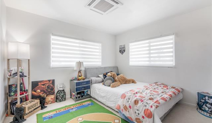 643 Kalanipuu Street,Honolulu,Hawaii,96825,5 Bedrooms Bedrooms,3 BathroomsBathrooms,Single family,Kalanipuu,18210345